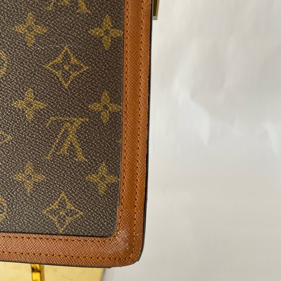 VNT Louis Vuitton Free Run Turnlock Purse - Picture 11 of 15